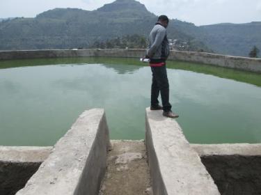 Cisterna de Mugulat que aporta agua a toda la comunidad
